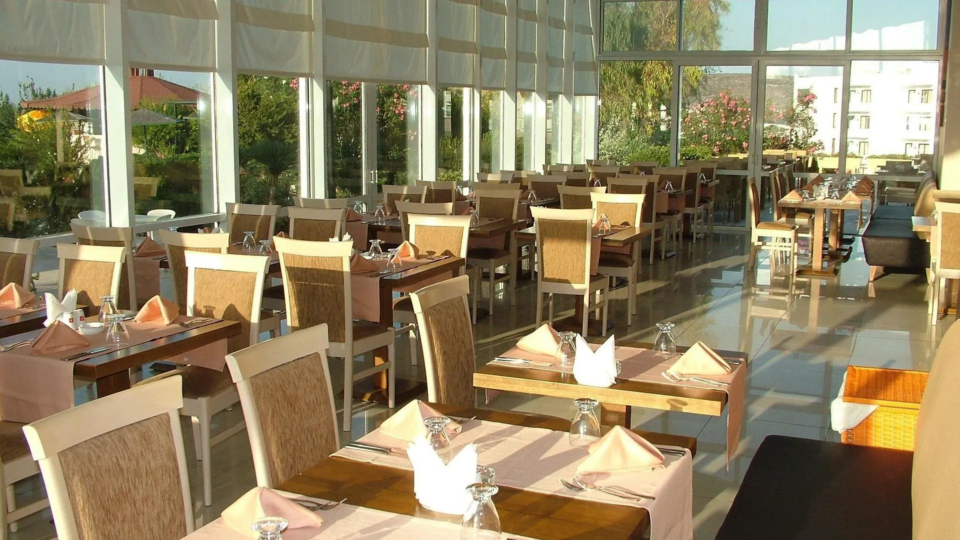 Babaylon Hotel Çeşme Resort
